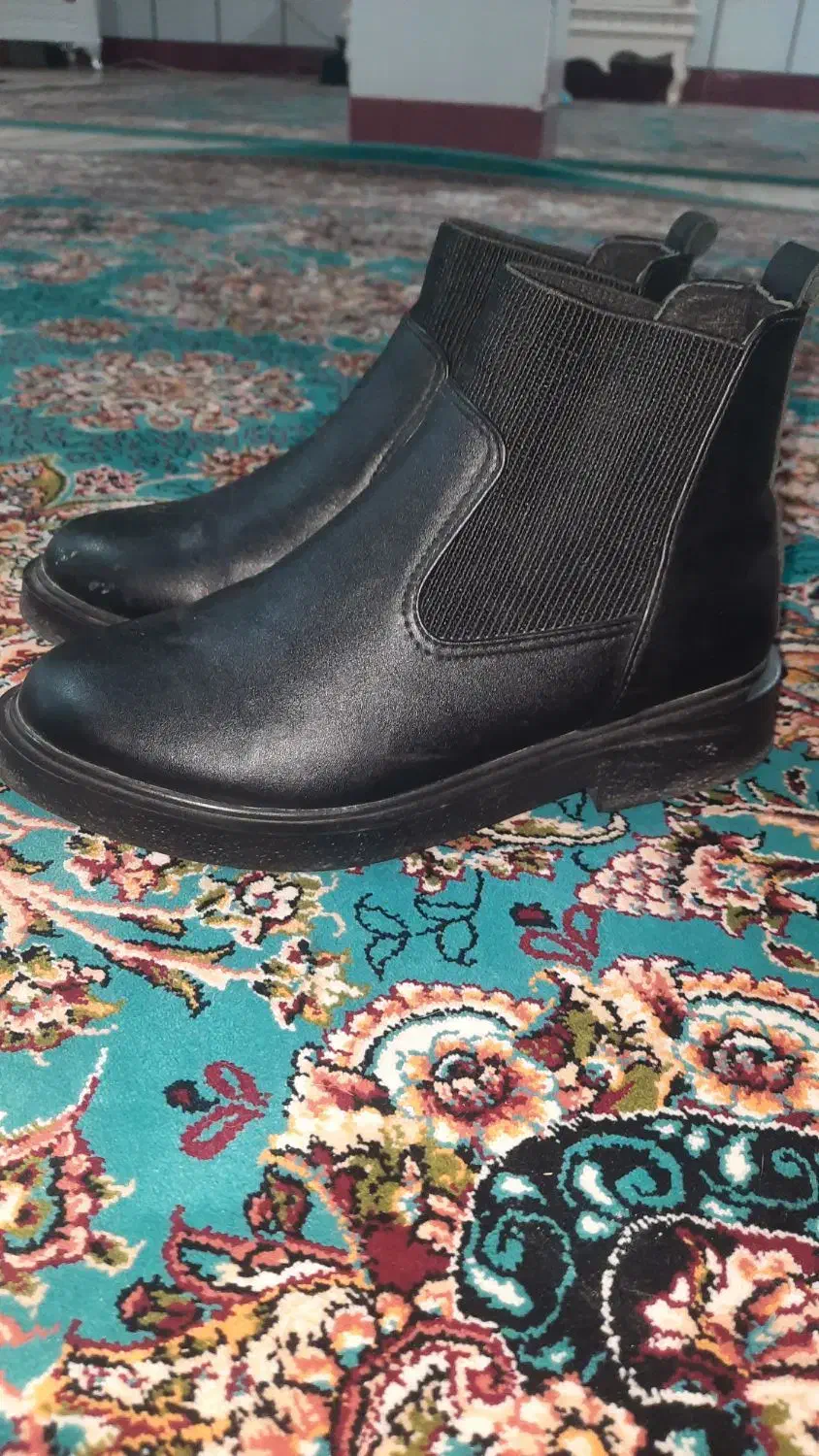 نیم بوت|کیف، کفش، کمربند|مینودشت, |دیوار