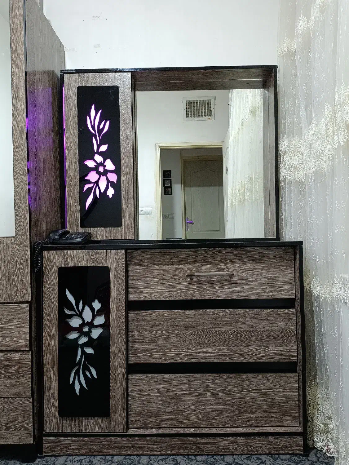 کمد و دراور|جاکفشی، کمد، دراور|بروجرد, |دیوار