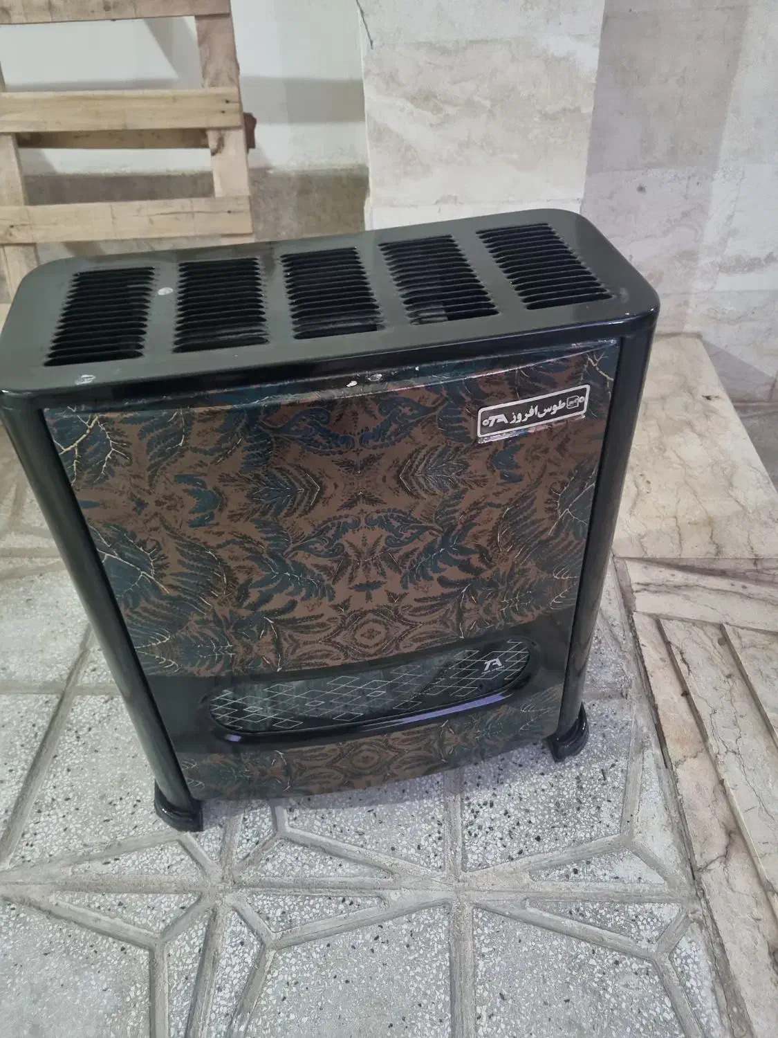 بخاری گازی ۹۰۰۰درحدنو|بخاری، هیتر، شومینه|اسفراین, |دیوار