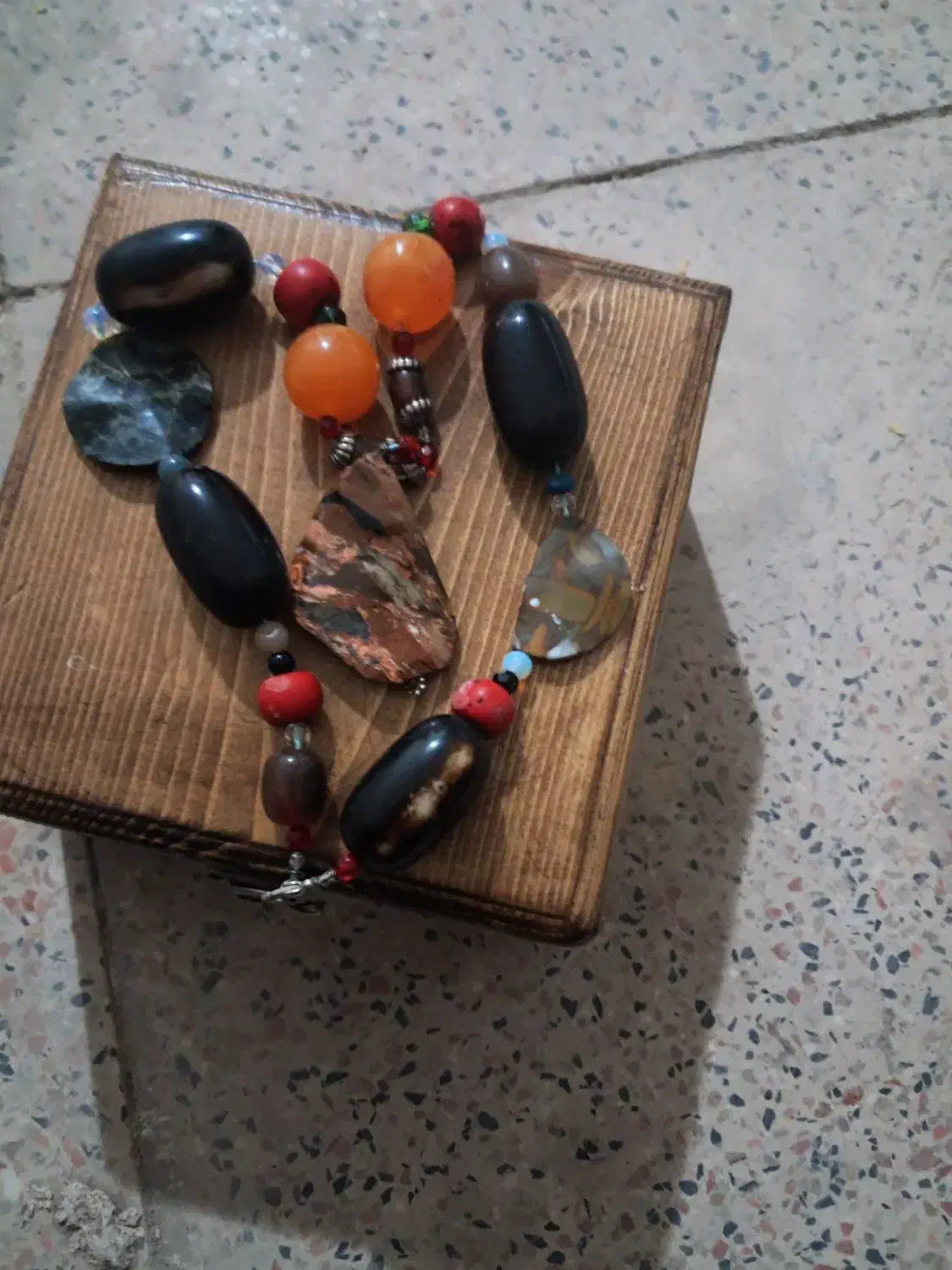 گردن بند زیبای قیمتی از مهرههای عقیق یشم|جواهرات|کرمانشاه, |دیوار