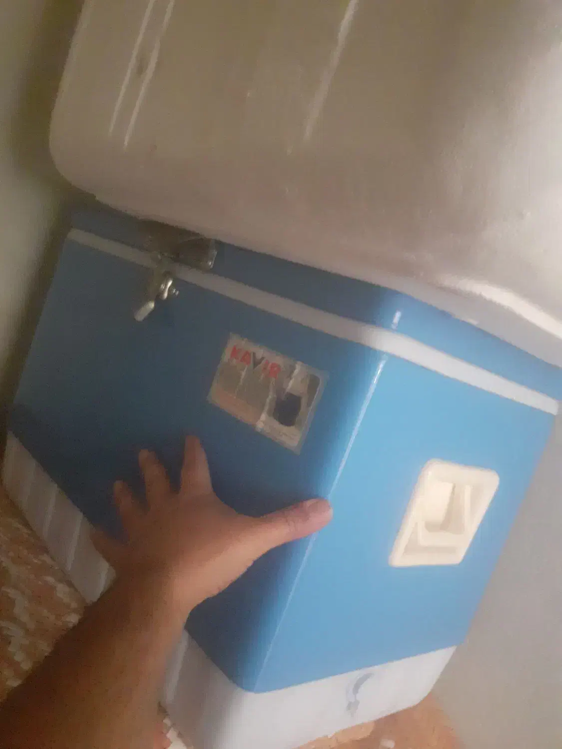 کلمن|ظروف نگهدارنده، پلاستیکی، یک‌بارمصرف|رشت, دباغیان|دیوار