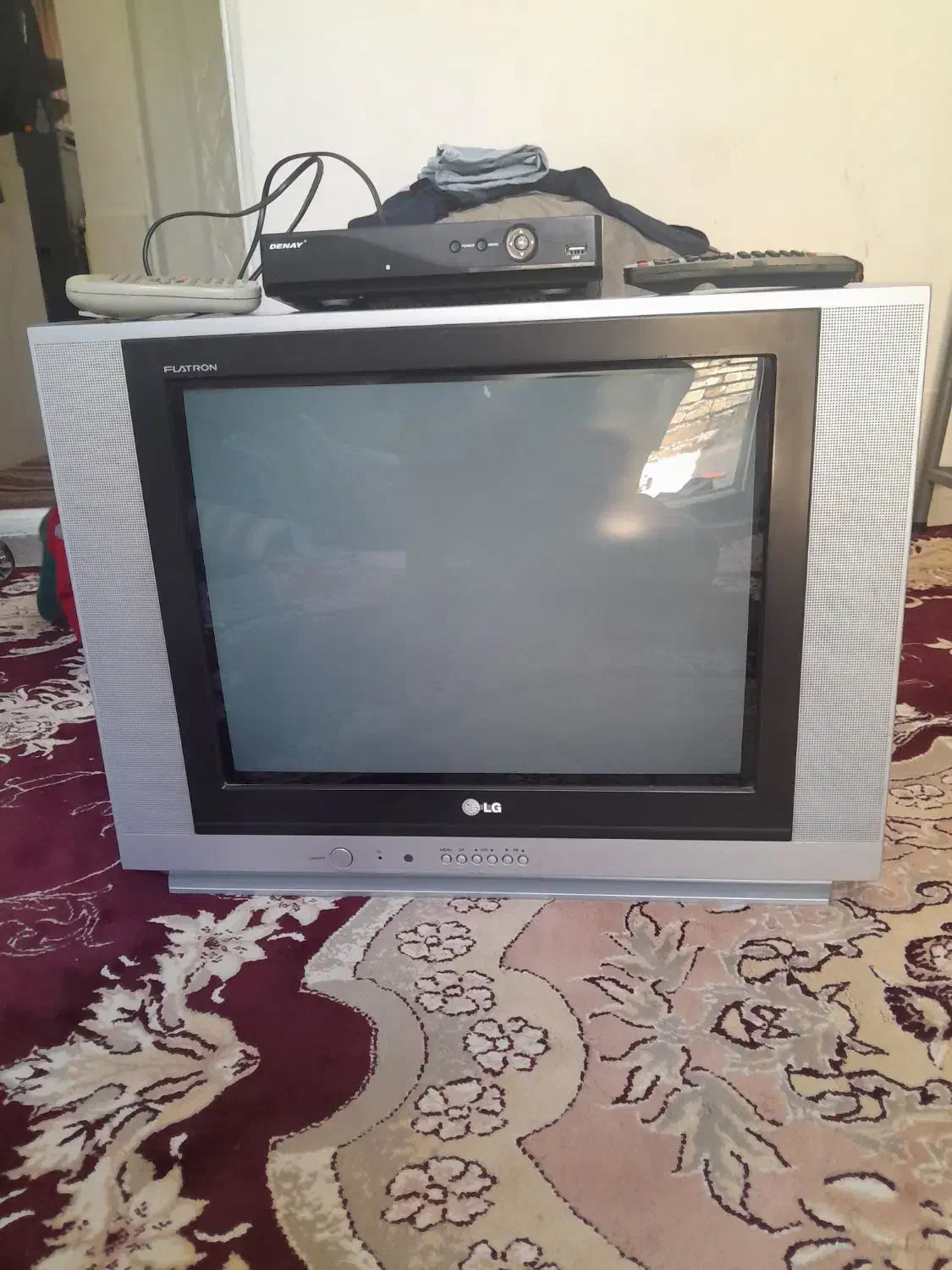 تلویزیون ۲۱ال جی ودیجیتال دناومیز تلویزیون درجه یک|تلویزیون و پروژکتور|رشتخوار, |دیوار