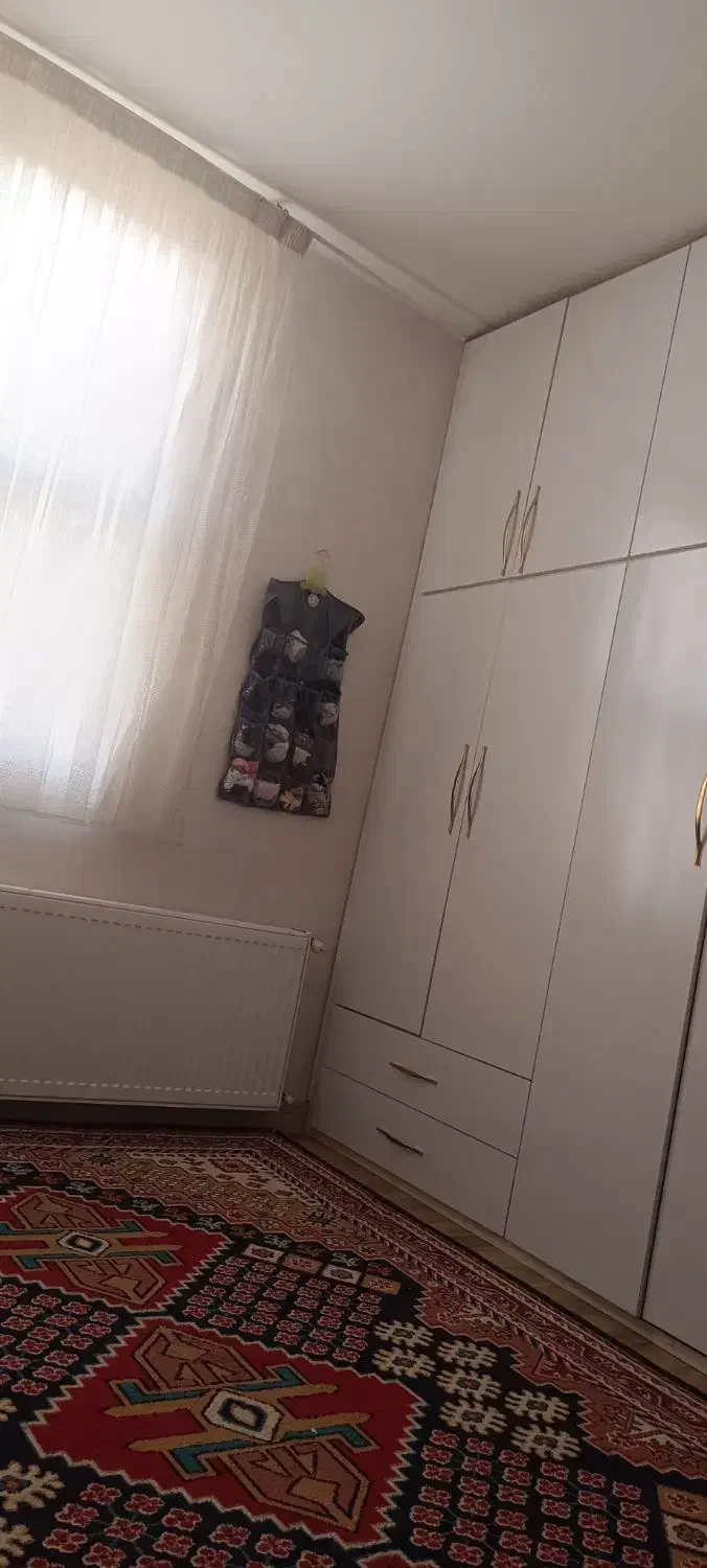 ایرپاد پیدا کردم|اشیا|گلبهار, شهر جدید گلبهار|دیوار