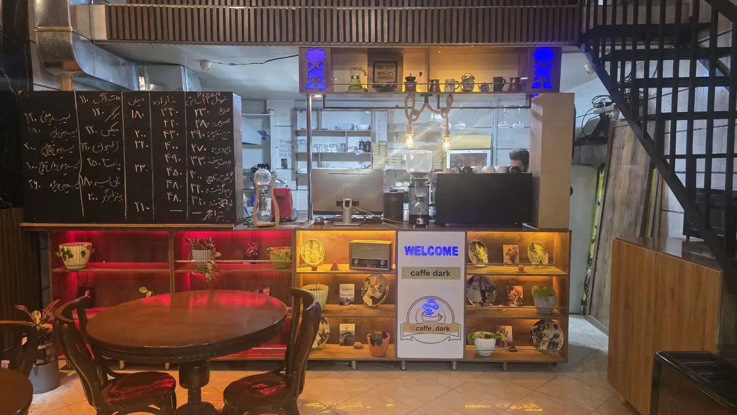 واگذاری کافه رستوران فعال با تمام تجهیزات|کافیشاپ و رستوران|قزوین, |دیوار