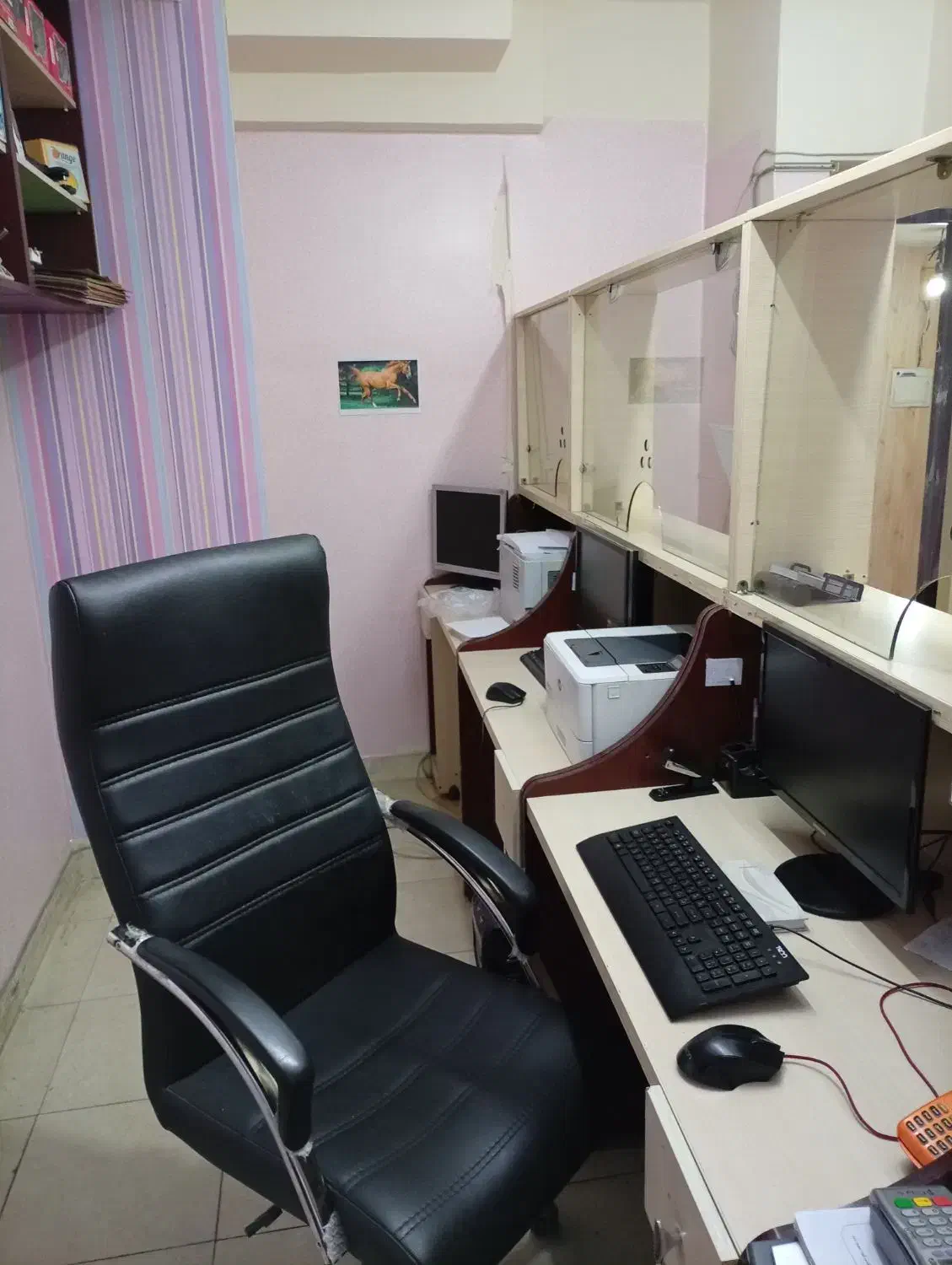 کارمند خانم پاره وقت|استخدام اداری و مدیریت|پرند, فاز ۲|دیوار