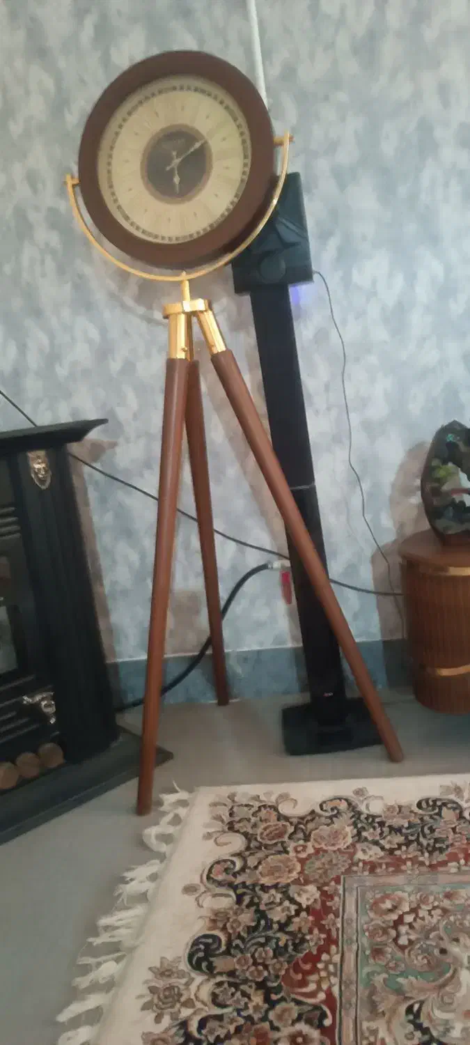 ساعت ایستاده.پایه دار|ساعت دیواری و تزئینی|زاهدان, |دیوار