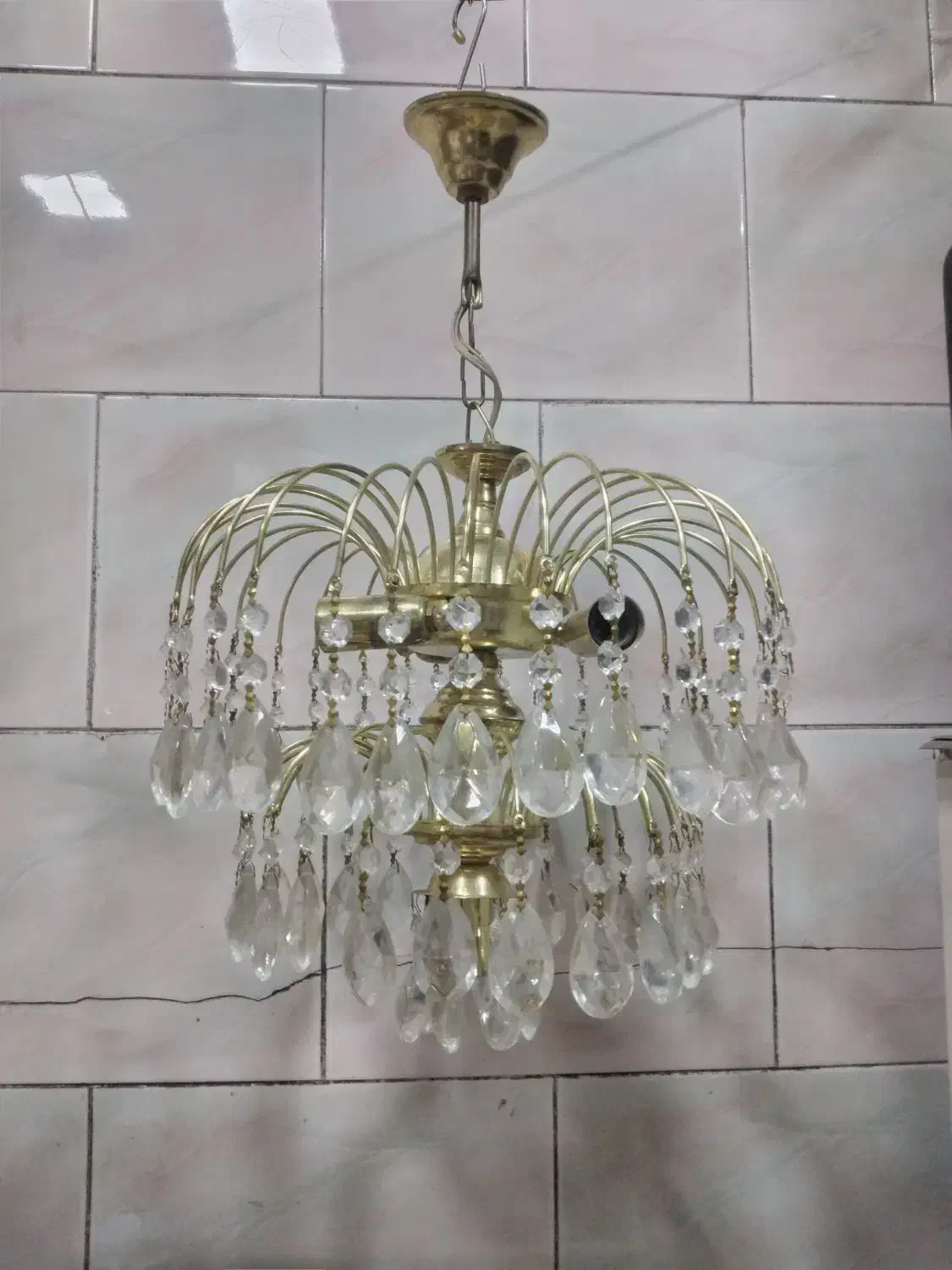 لوستر قدیمی نوستالژی...ورق بزنید.|لوستر و چراغ آویز|تبریز, |دیوار