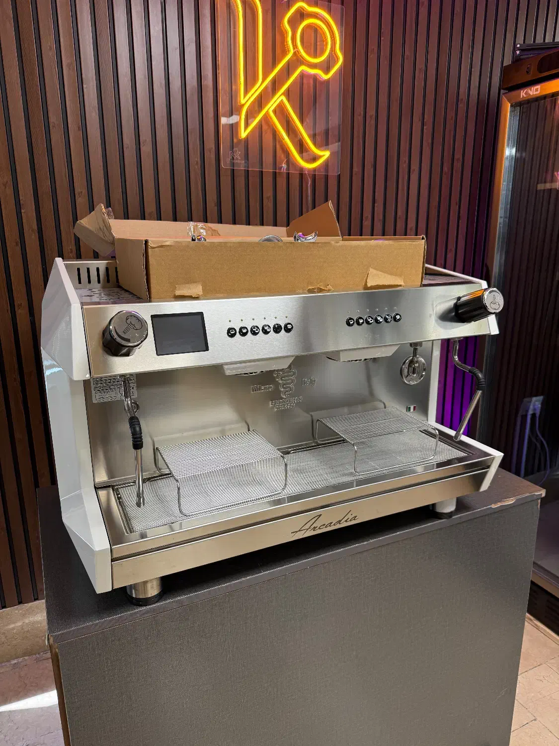 خریدار دستگاه اسپرسو و قهوه ساز|کافی‌شاپ و رستوران|تهران, قیطریه|دیوار