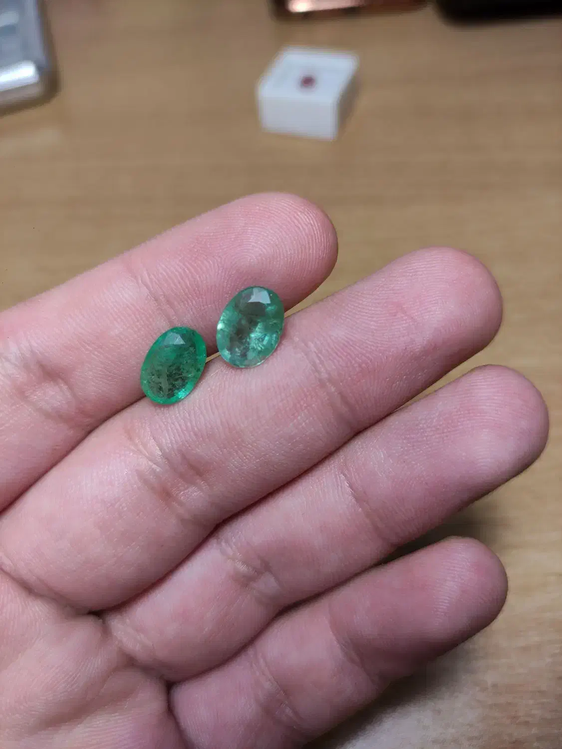 سنگ های زمرد|جواهرات|قم, پردیسان|دیوار