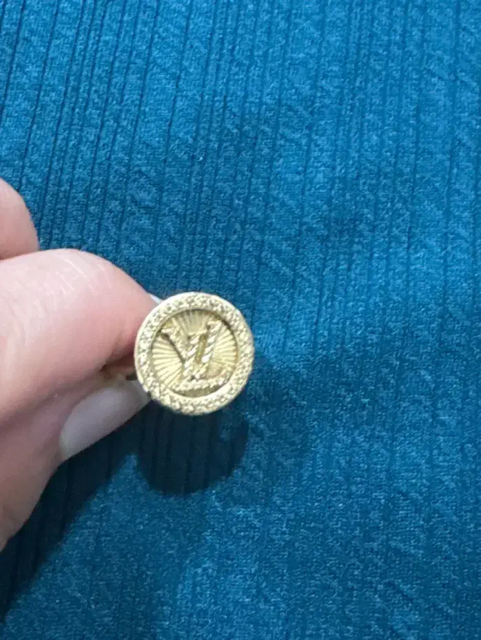 انگشتر طلا ۱۰۰ بالا تابلو|جواهرات|بندر کنگان, |دیوار