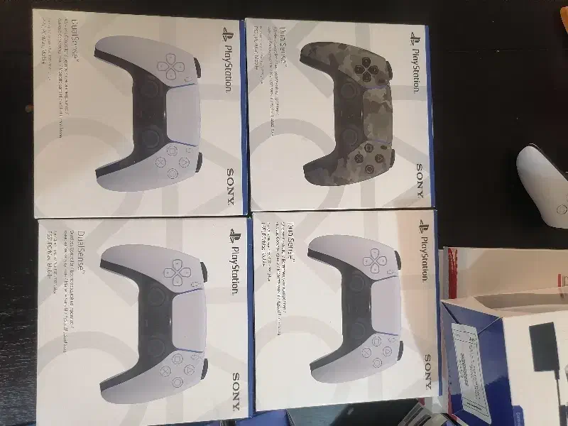 دسته ps5 و پایه شارژر|کنسول، بازی ویدئویی و آنلاین|تهران, علم و صنعت|دیوار