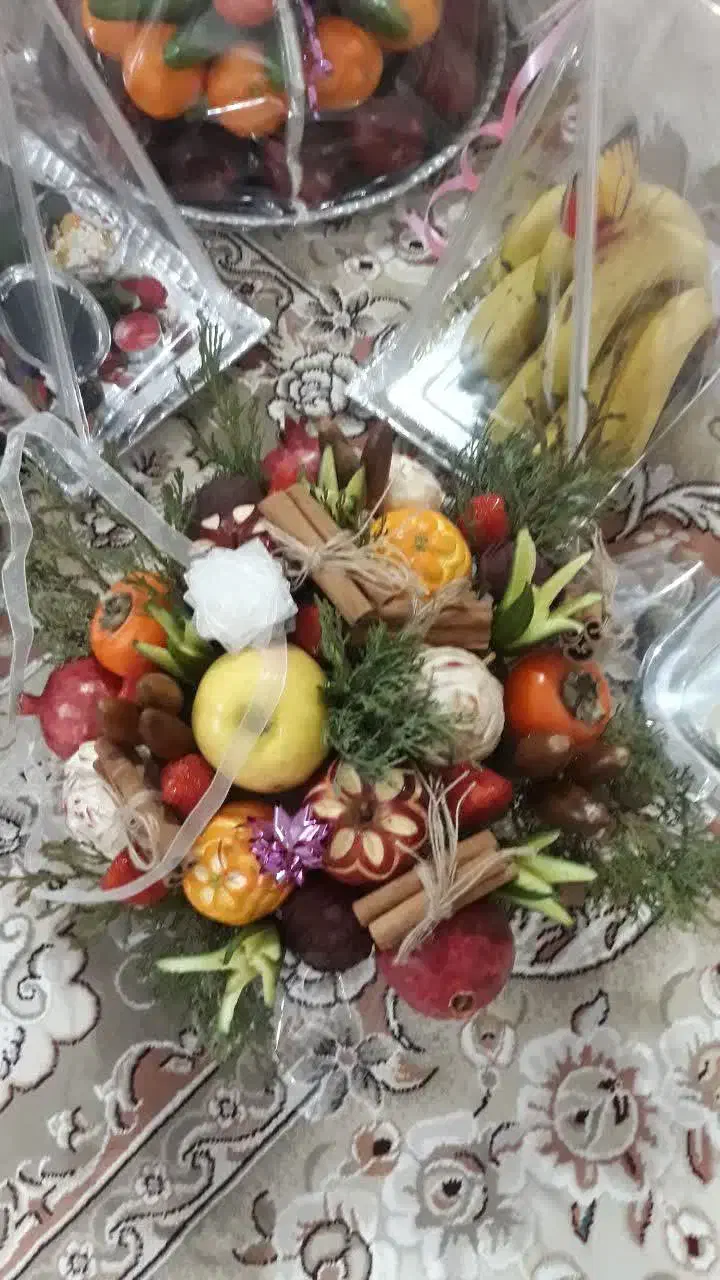 تزیین سبدمیوه وآجیل|گل مصنوعی|شهرضا, |دیوار