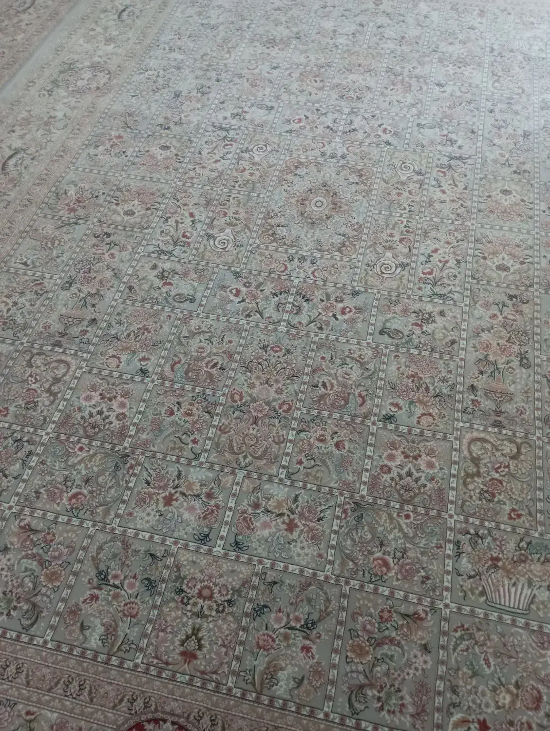 فرش ۹ متری ۱۲۰۰ شانه نو نخ پنبه ۱۰۰ اکرالیک|فرش|قم, زنبیل آباد|دیوار