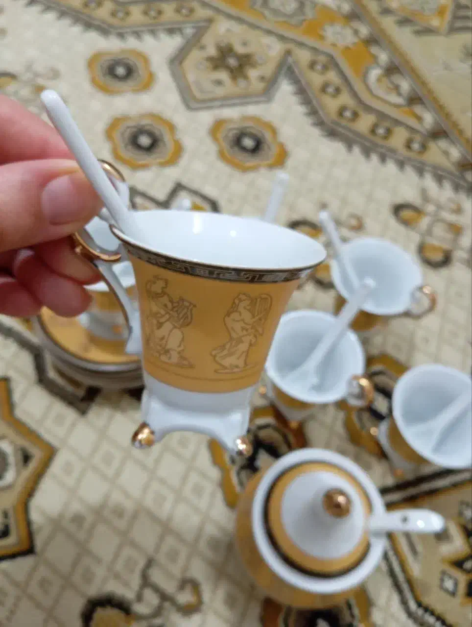 فنجان|ظروف سرو و پذیرایی|رشت, جهاد|دیوار