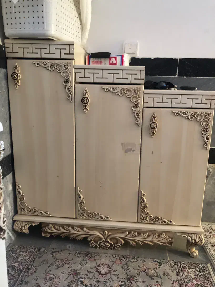 جاکفشی|جاکفشی، کمد، دراور|مریوان, |دیوار