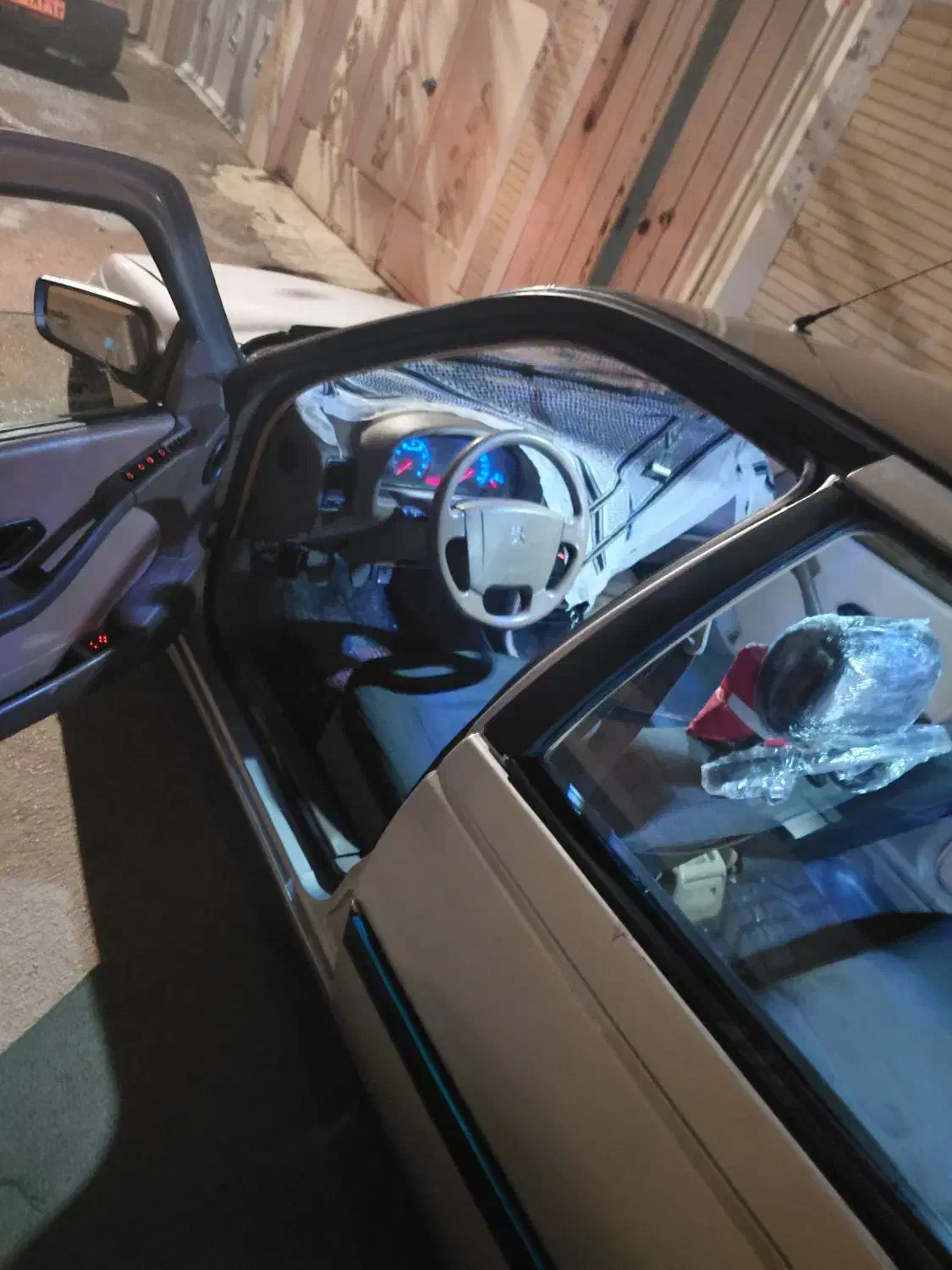 عروسکی از دیار فرانسه|خودرو سواری و وانت|اصفهان, مارچین|دیوار