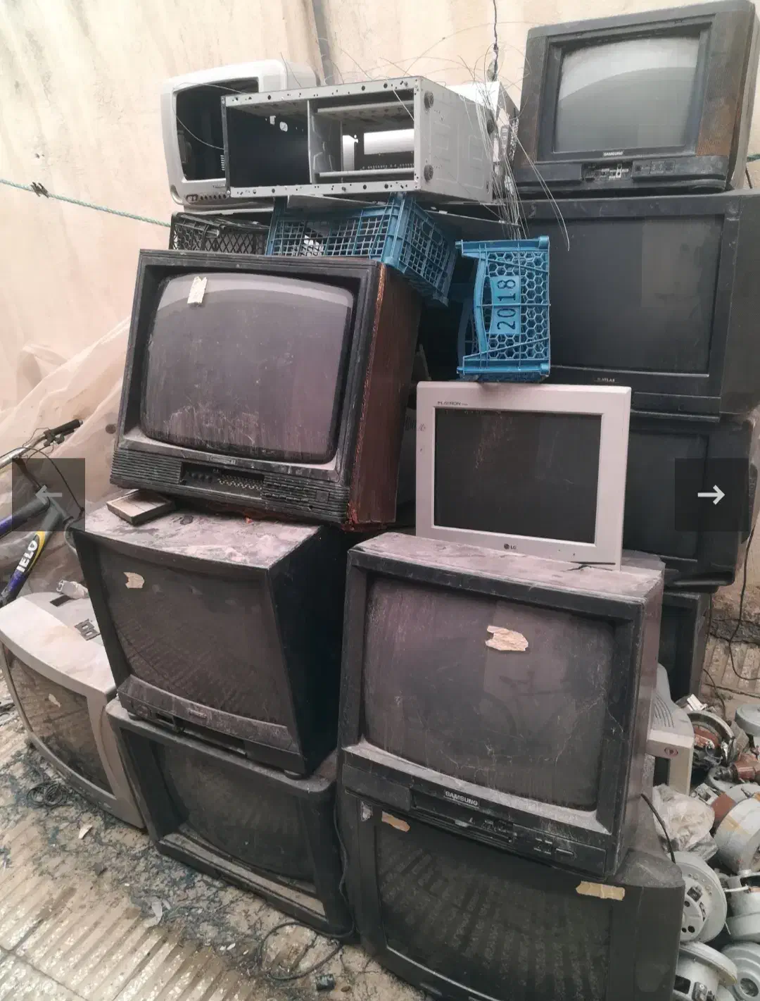 تعمیر و خریدار انواع تلویزیون قدیمی وضربه خورده|تلویزیون و پروژکتور|محمدیه-قزوین, |دیوار