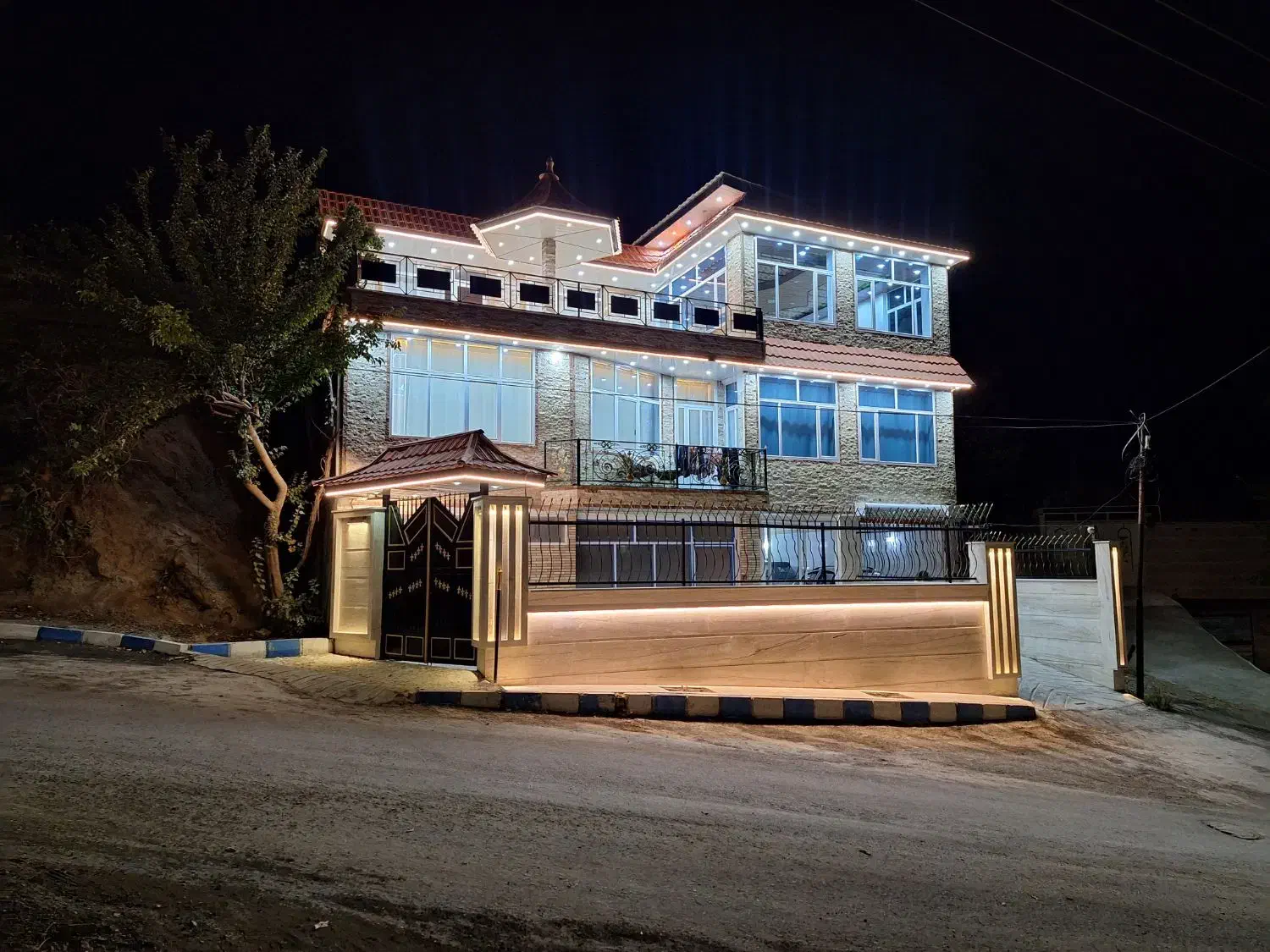 فروش ویلا|فروش خانه و ویلا|زاینده رود, |دیوار