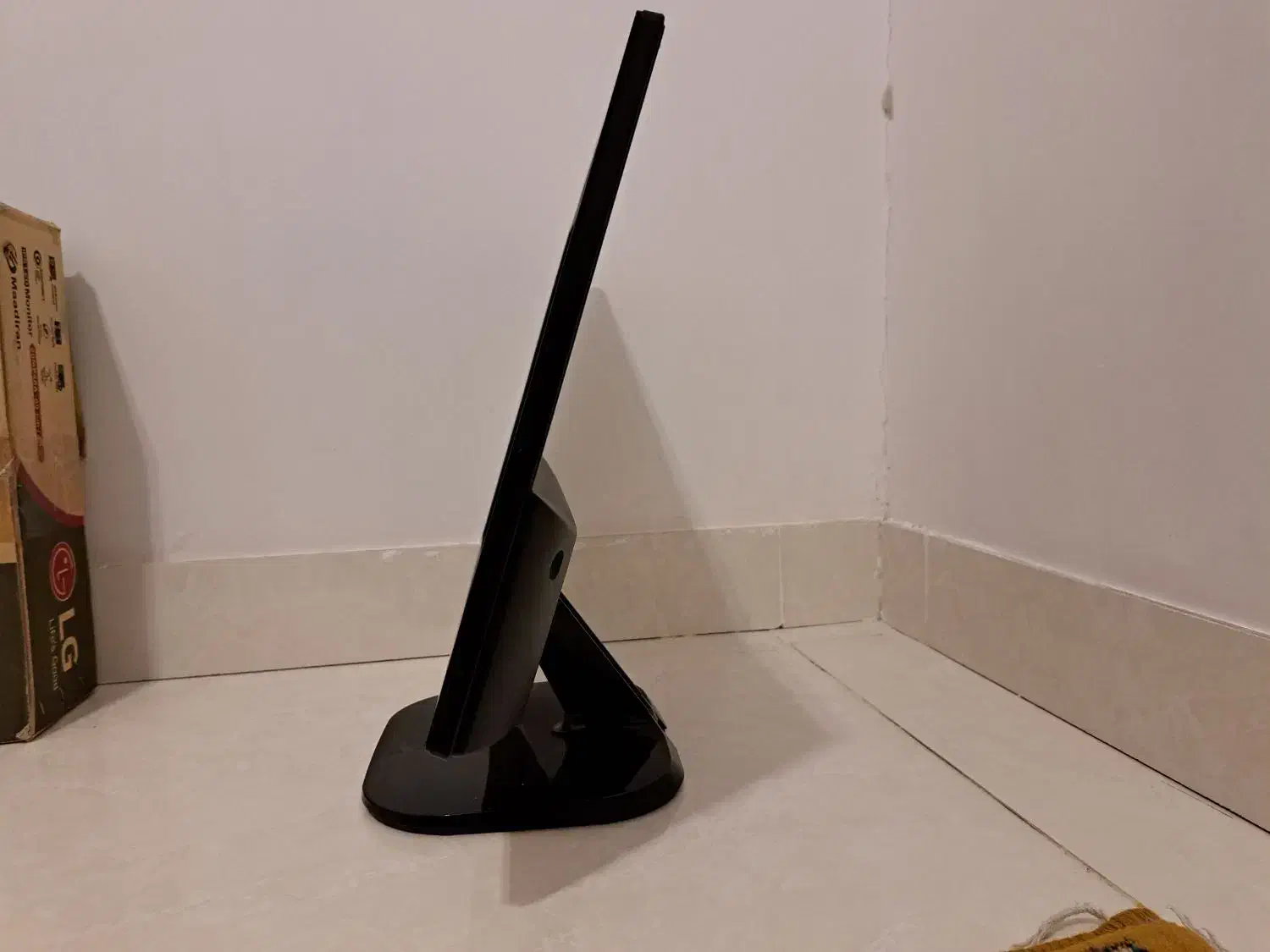 مانیتور 20 اینچ LG فوق کم کار|قطعات و لوازم جانبی رایانه|اراک, |دیوار