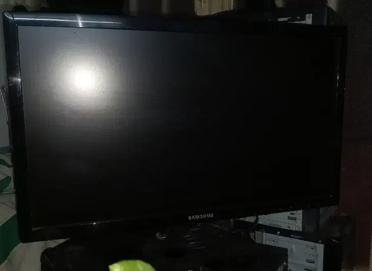 مانیتورled ۲۲ سامسونگ|قطعات و لوازم جانبی رایانه|قم, شاه ابراهیم|دیوار