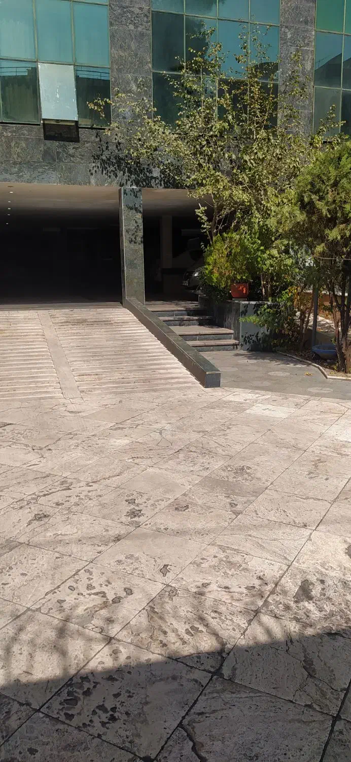 110متر 2خواب عباس اباد بخارست