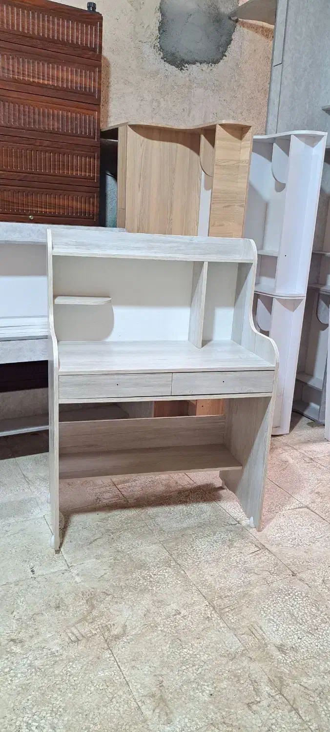 میز تحریر طرح پیانو|میز تحریر و کامپیوتر|مشهد, شایه|دیوار