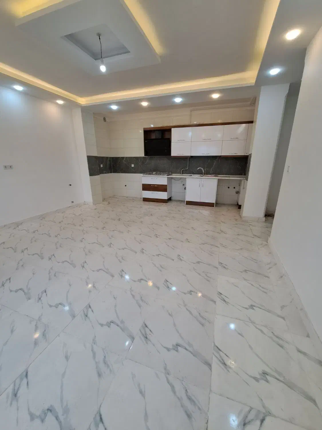 اجاره واحد۸۰متری فول امکانات/کوی زمانی|اجارهٔ آپارتمان|لاهیجان, کوی زمانی|دیوار