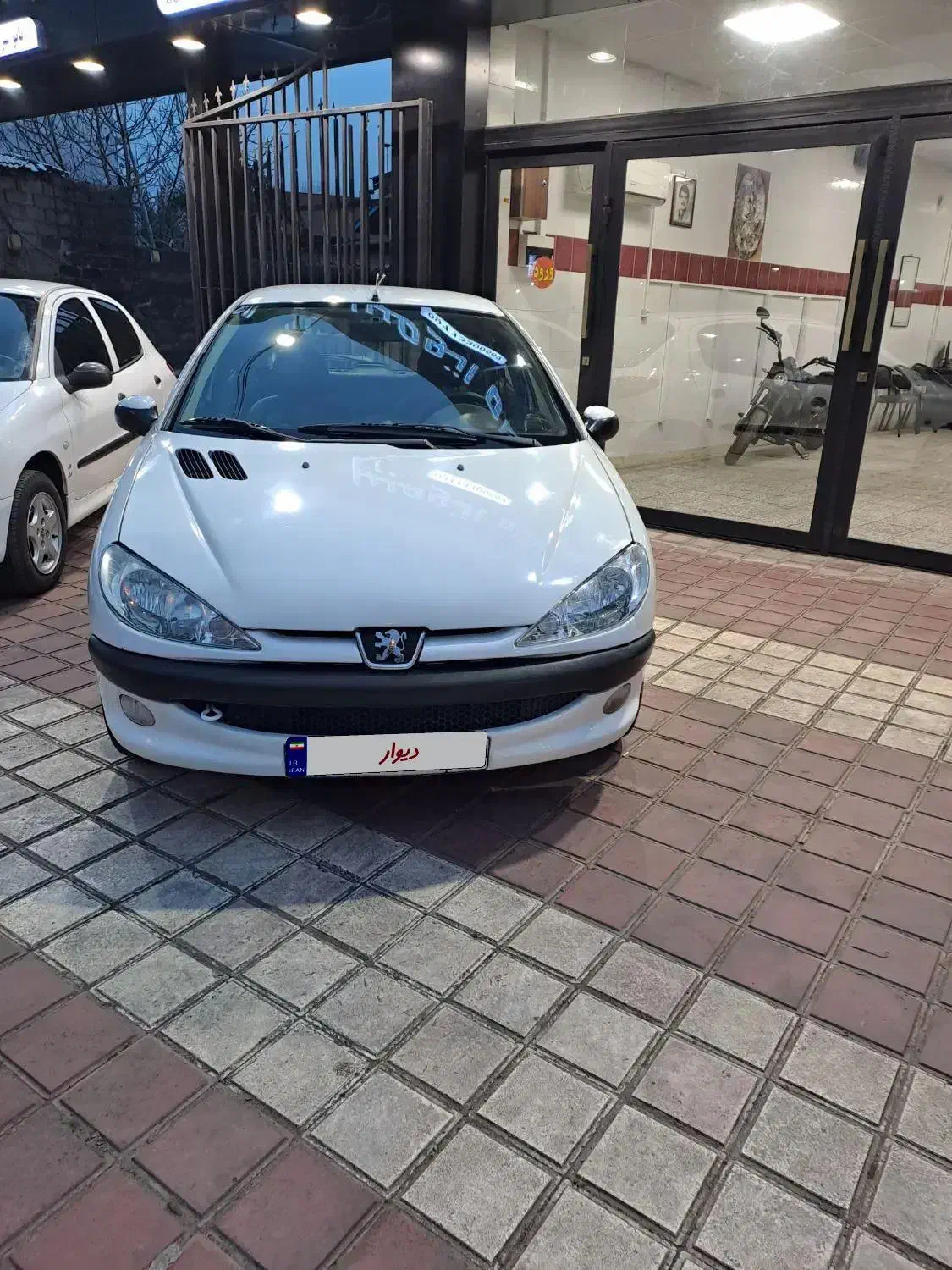 206 تیپ 2 سفید مدل 89 درجه یک تمیز|خودرو سواری و وانت|خشکبیجار, |دیوار