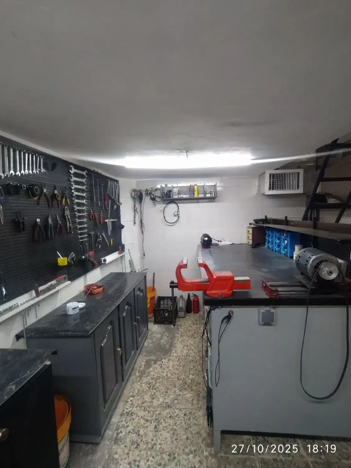 خدمات برق و کولر خودرو ( باطریسازی)|خدمات موتور و ماشین|سمنان, |دیوار