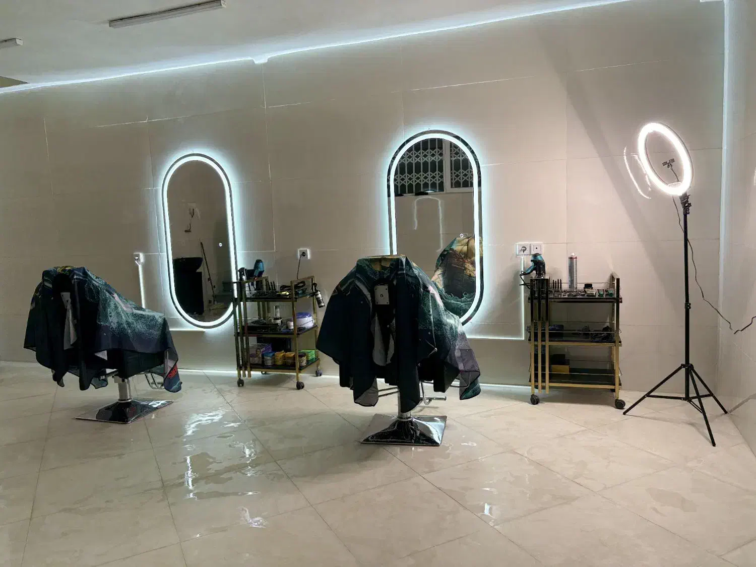 سرشور کم جا|آرایشگاه و سالنهای زیبایی|دیواندره, |دیوار