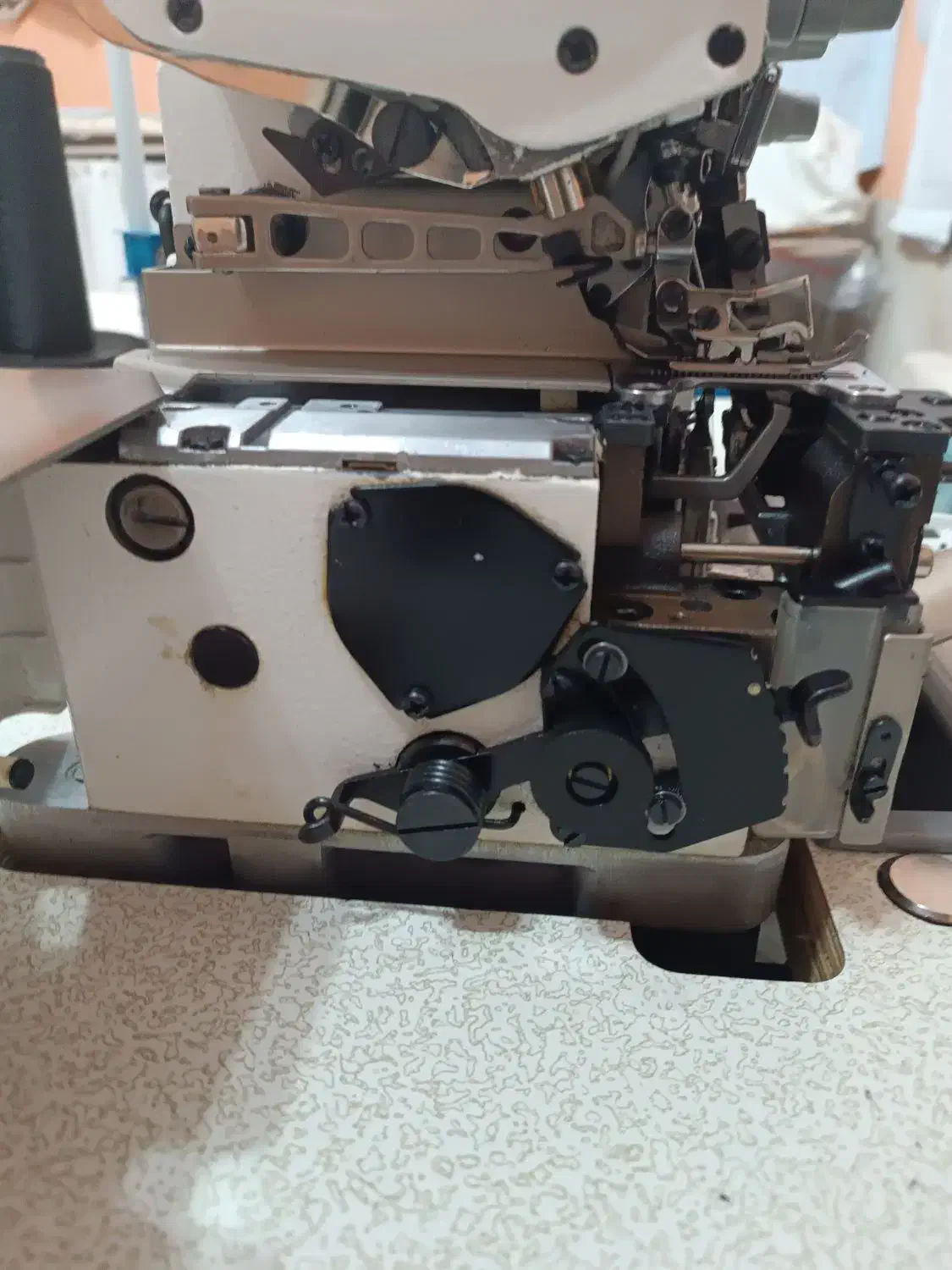 سردوز جک E4 وجک 803ودوتا پروانه در حال خواب تمییز|چرخ خیاطی و ریسندگی|گلبهار, شهر جدید گلبهار|دیوار