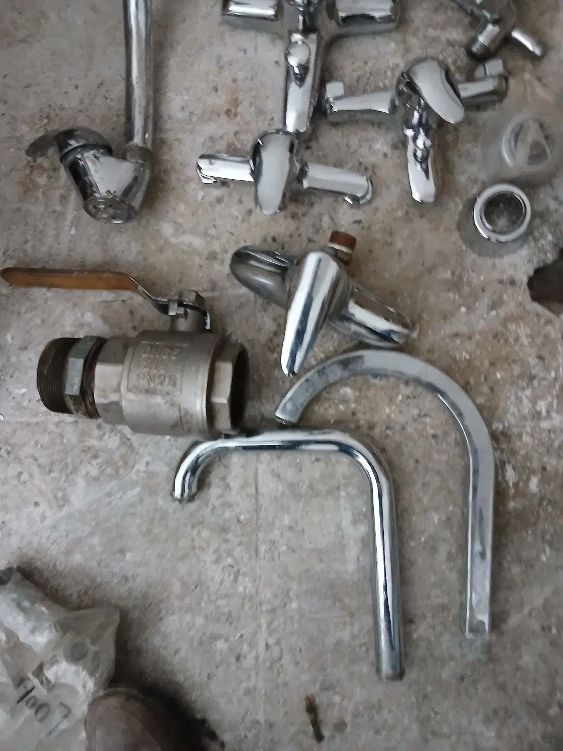 شیر آلات اهرمی نو ودرحدنو شیرفلکه گازی ۶|لوازم سرویس بهداشتی|ری, علایین|دیوار