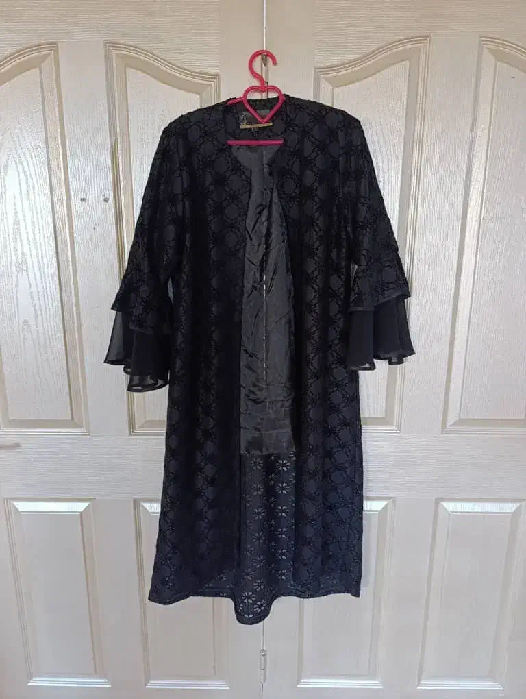 لباس  مجلی و مانتو گیپور|لباس|باسمنج, |دیوار