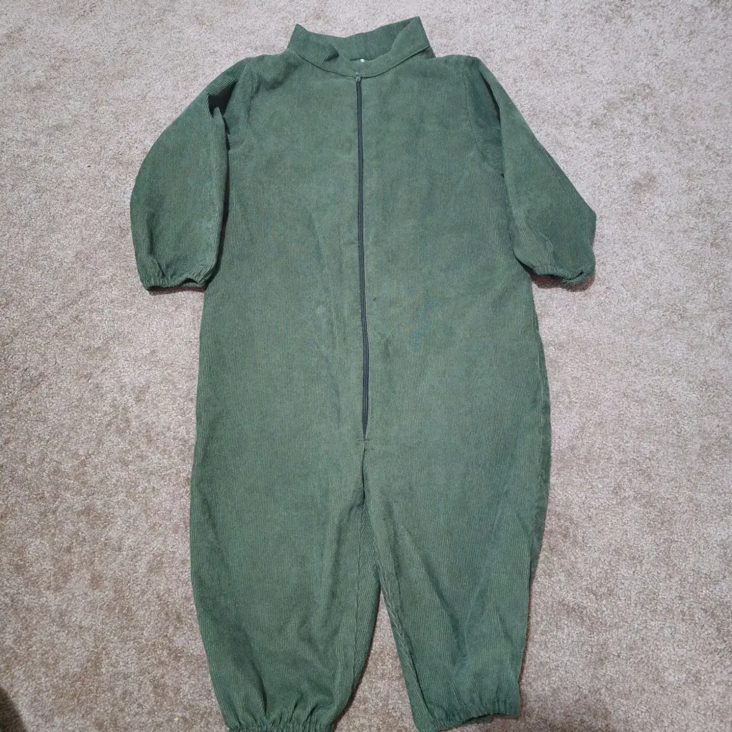 ست بچگانه|کفش و لباس بچه|محمدشهر, همایون ویلا|دیوار