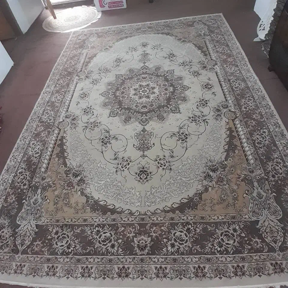 فرش ۹متری درجه یک.همراه پادری.|فرش|لنگرود, |دیوار