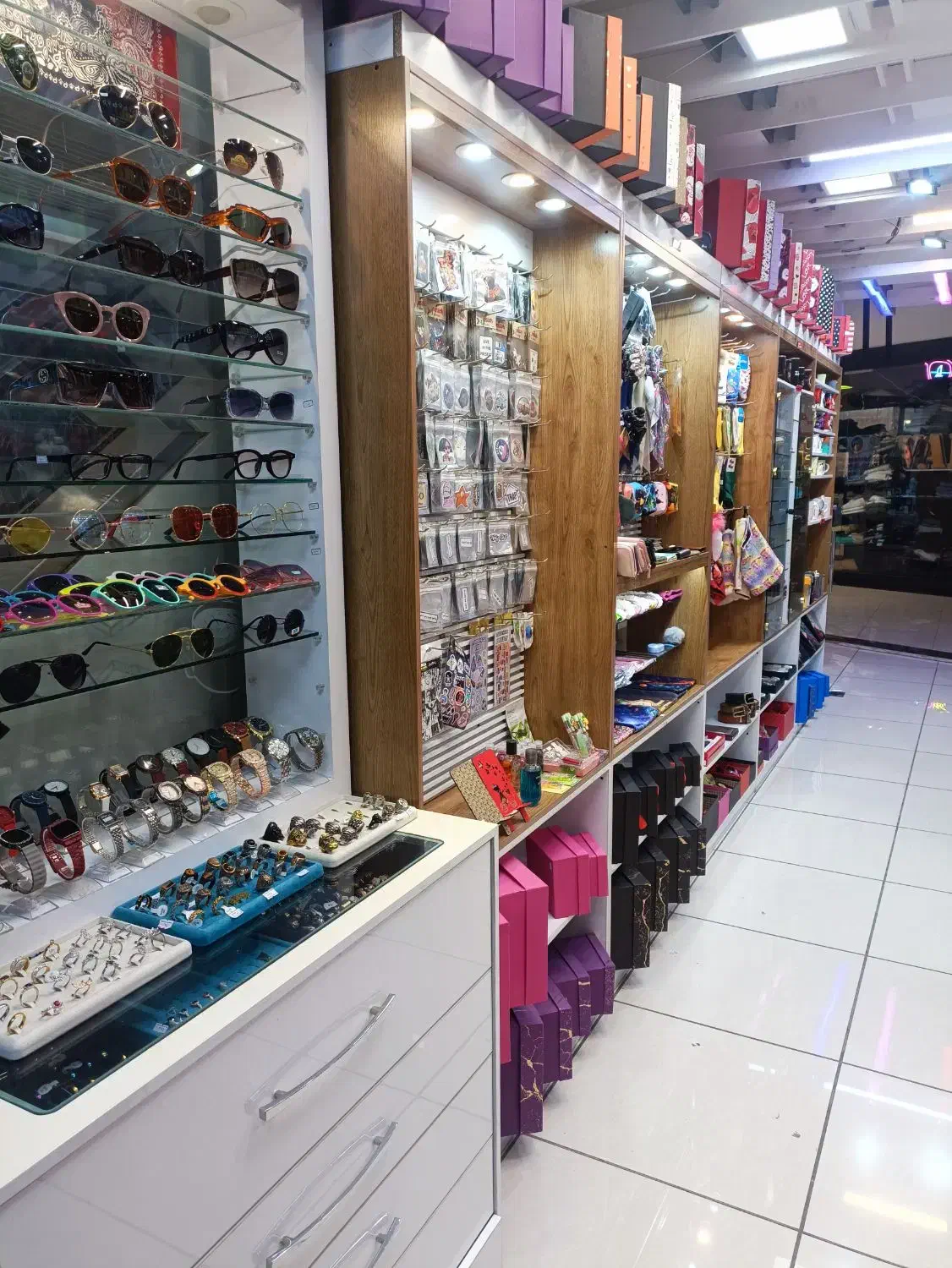 فروشنده خانم نیمه وقت|استخدام بازاریابی و فروش|شاهین‌شهر, خانه کارگر|دیوار