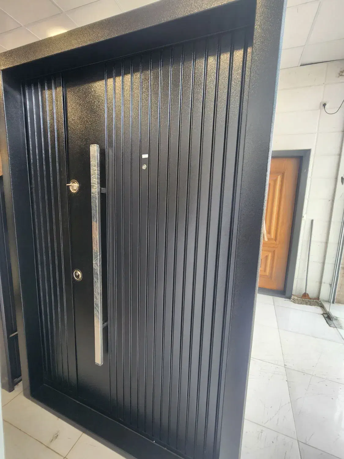 در و پنجره سازی زارعی|مصالح و تجهیزات ساختمان|میناب, |دیوار