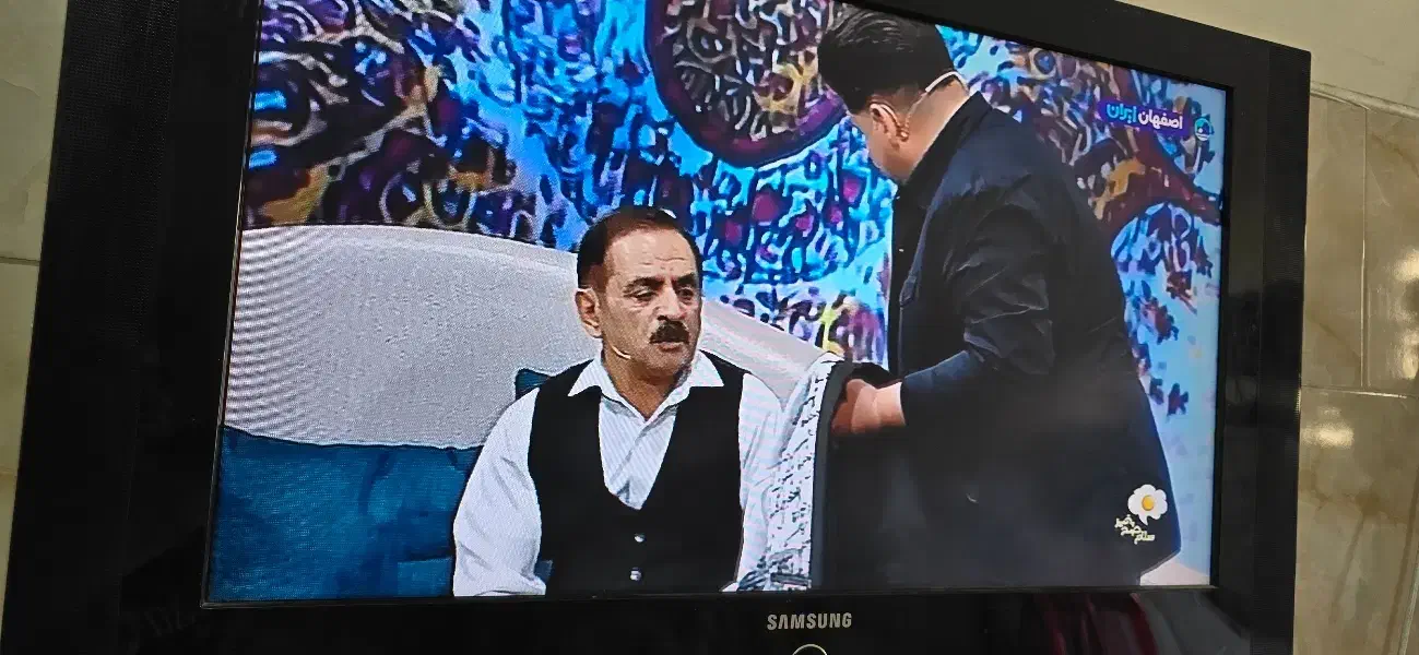 تلویزیون 32اینچ سامسونگ همراه با دیجیتال رایگان|تلویزیون و پروژکتور|تهران, شهرک بعثت|دیوار