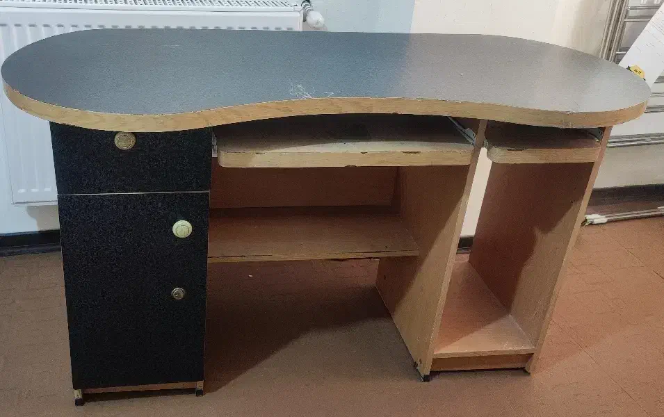 فروش میز کامپیوتر|میز تحریر و کامپیوتر|صدرا-فارس, فاز ۱|دیوار