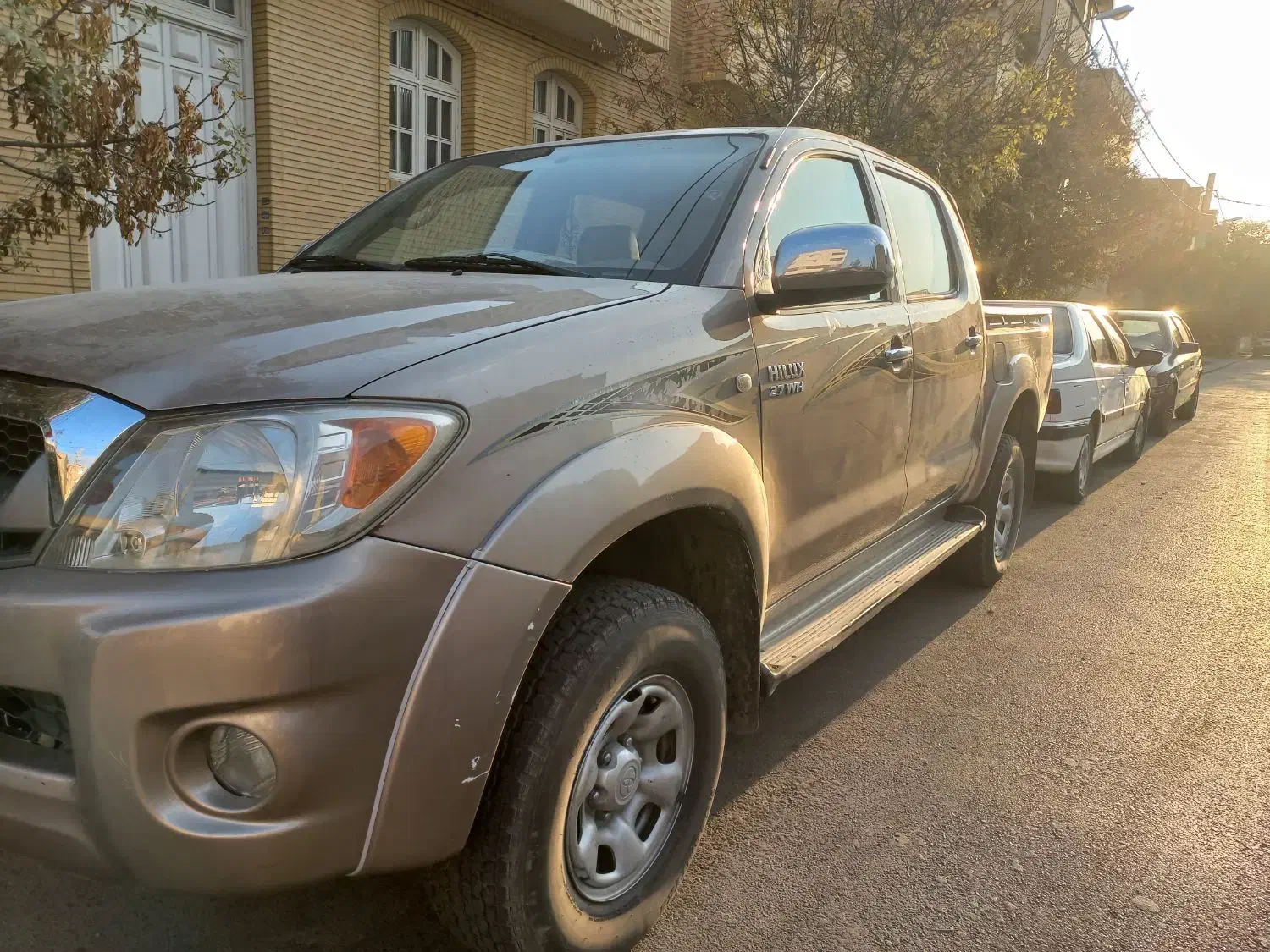 تویوتا هایلوکس مدل ۲۰۱۰ کم کار|خودرو سواری و وانت|شیراز, درکی|دیوار