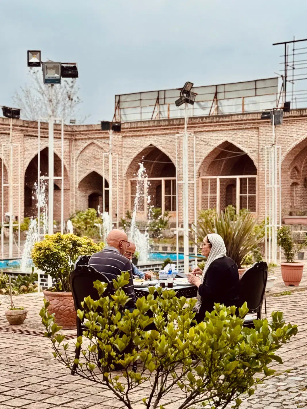 استخدام کار موقعیت شغلی رستوران|استخدام خدمات فروشگاه و رستوران|سنگر, |دیوار