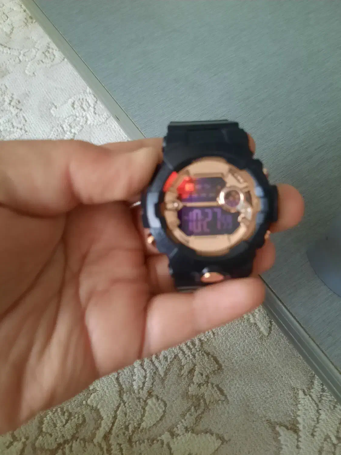 ساعت هاکو|ساعت|مشهد, هفت تیر (نه دره)|دیوار