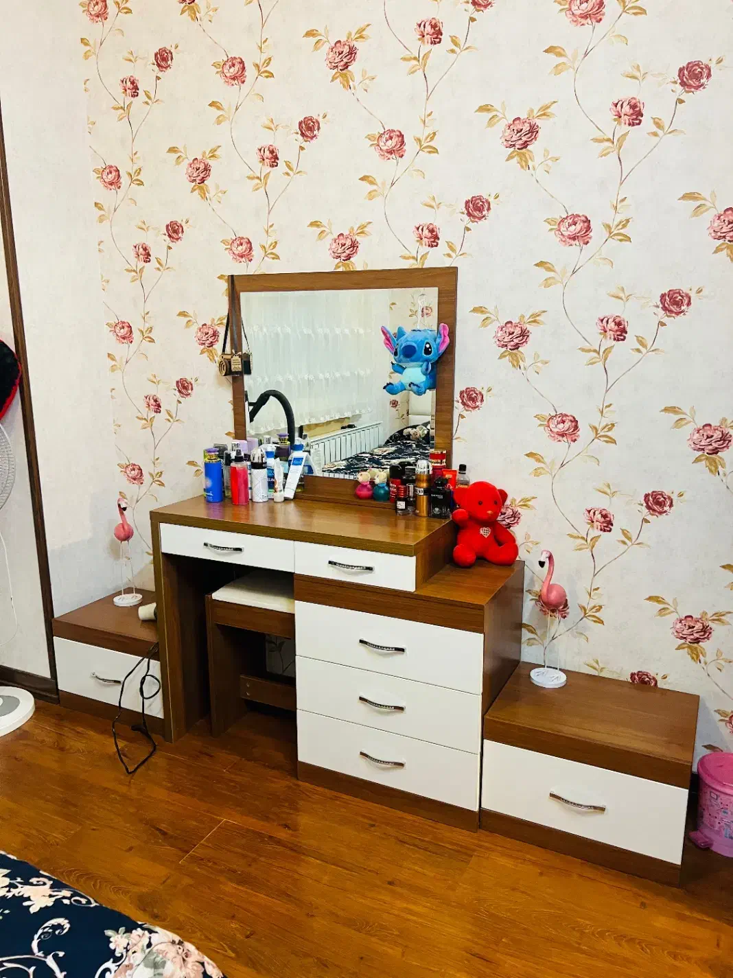 سرویس خواب|تخت و سرویس خواب|تفت, |دیوار