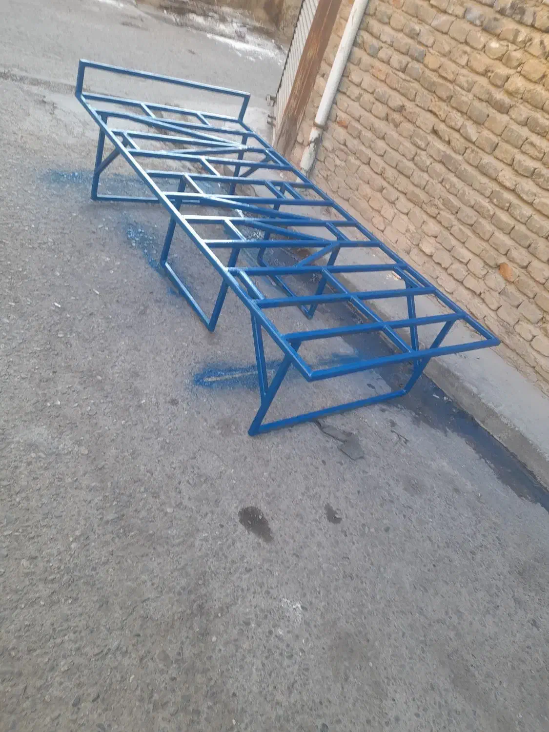 فروش یک عددتخت فلزی|تخت و سرویس خواب|میاندوآب, |دیوار