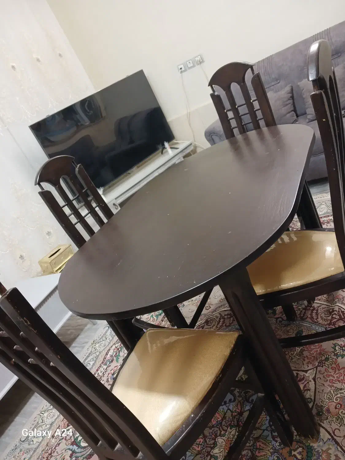 میز ناهار خوری|میز و صندلی غذاخوری|سبزوار, باهنر|دیوار
