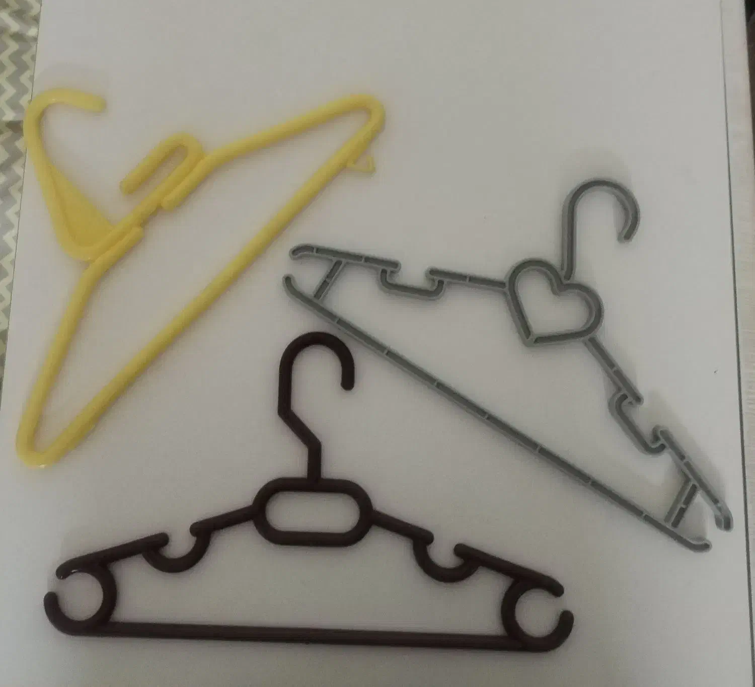 چوب لباسی بچه گانه|بندرخت و رخت‌آویز|اصفهان, خانه اصفهان|دیوار