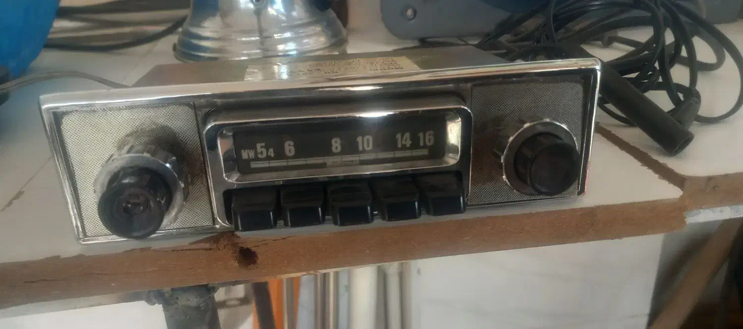 ضبط،قدیمی|کلکسیون اشیاء عتیقه|رباط‌کریم, رباط‌کریم|دیوار