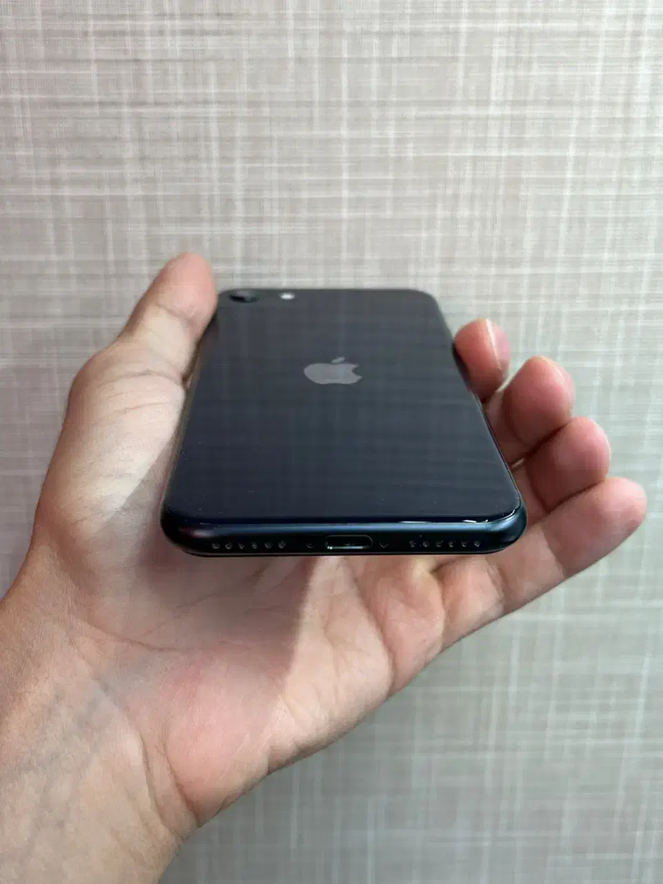 آیفون se 2022 (سری ۳)|موبایل|بروجن, |دیوار