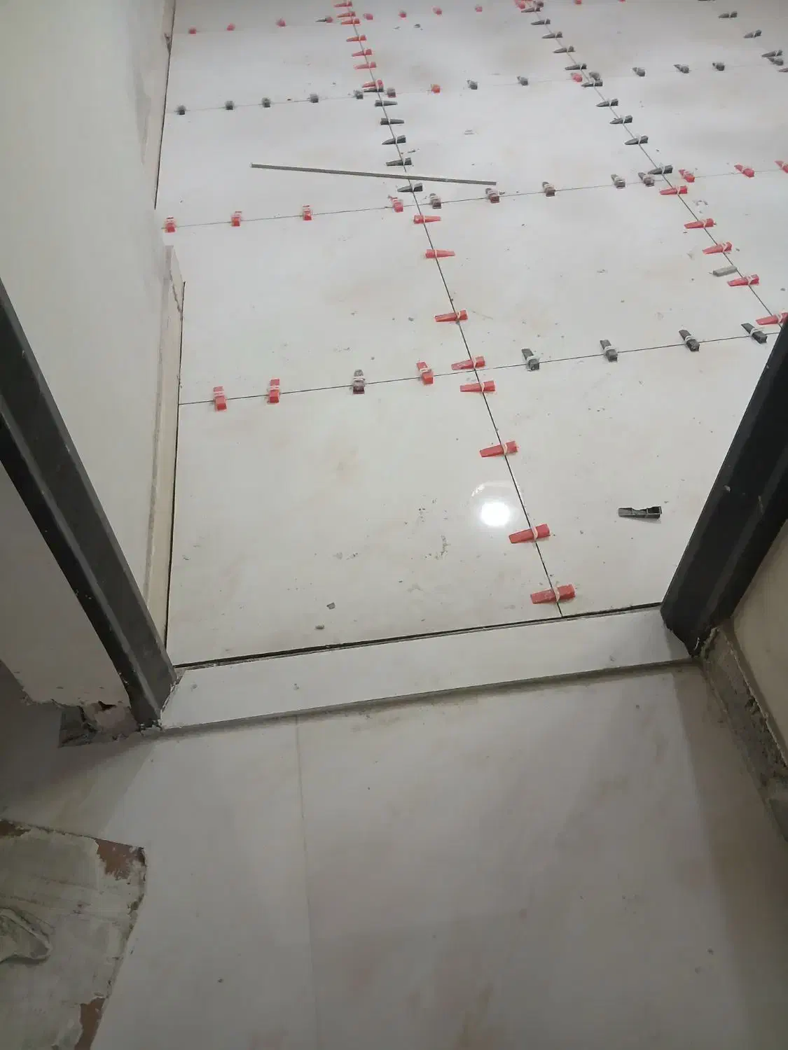 کارگرکاشیکاری وسرامیکاری وکارگرساختمانی|استخدام معماری، عمران و ساختمانی|بندرعباس, |دیوار