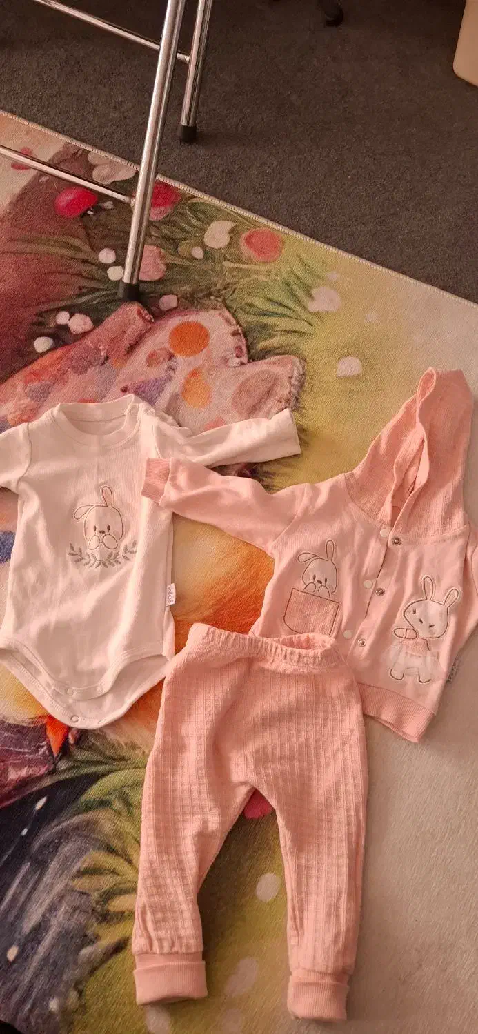 فروش ۳تا لباس جنس خوب|کفش و لباس بچه|اسفراین, |دیوار